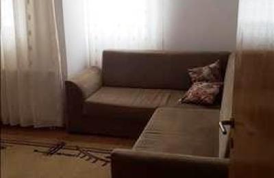 Ipet me qira banesa 3 dhomshe 83m2 kati 4 në lagjen Mati 1