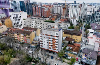 Banesë me 2 dhoma gjumi në shitje në lagjen e Muhaxherëve