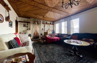 Shtëpi me 4 Dhoma gjumi në shitje në lagjen Matiçan