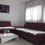 Ipet me qira banesa 2 dhomëshe 75m2 në Qender