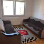 Ipet me qira banesa 2 dhomeshe 50m2 kati 8 në lagjen Emshir