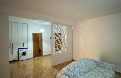 Jepet me qera Apartament 2+1 Durres