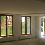 Lokal afarist për shitje në lagjen Kodra e Diellit banesat e kuqe, afër ambulantës, kati Përdhesë, me sipërfaqe 90m2 hapsir afariste, banjo, dhe 2 ari oborr.