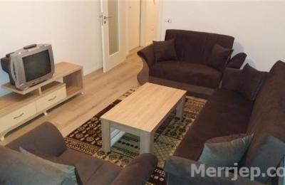 Ipet me qira banesa 3 dhomshe 75m2 kati 5 në lagjen Mati 1