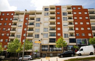 Lokali 130m² për #QIRA në Rrugën C