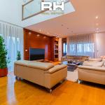 Shtëpi 310m² + 50m² në SHITJE në Marigona Residence