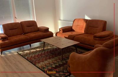 Ipet me qira banesa 3 dhomëshe 100m2 kati 4 në lagjen Arberi