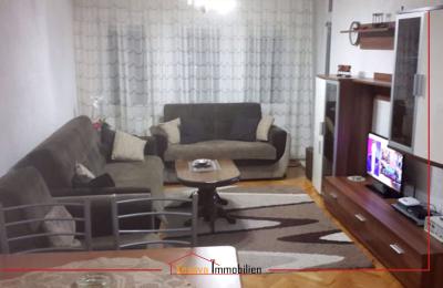 Shitet banesa 2 dhomëshe 60m2 kati 3 në lagjen Tok Bahqe