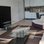 Ipet me qira banesa 3 dhomshe 92m2 kati 8 Fushe Kosove