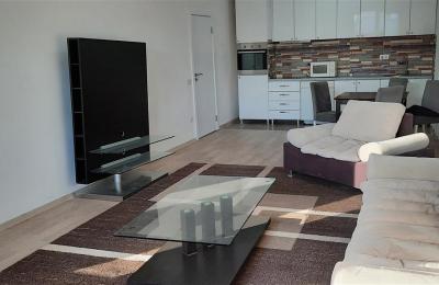 Ipet me qira banesa 3 dhomshe 92m2 kati 8 Fushe Kosove