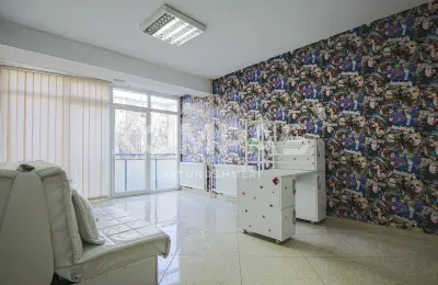 Ofrohet PËR QIRA‬ Banesë për zyre në Ulpianë