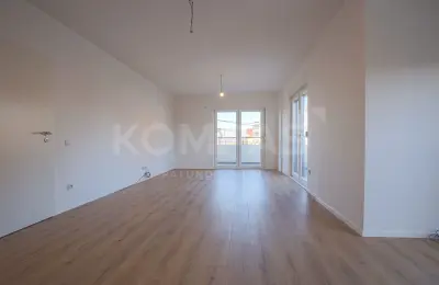 Ofrohet PËR ‪‎QIRA Banesë për zyre 2+1 në afërsi të KFOR në lagjen Arbëria