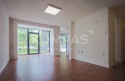 Ofrohet PËR QIRA Lokal në kuader të kompleksit "Banesat e Bardha" në Bregun e Diellit