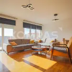 Ofrohet PËR QIRA Banesë elegante 1+1 tek "Rezidenca Gjermane" në Rrugen C