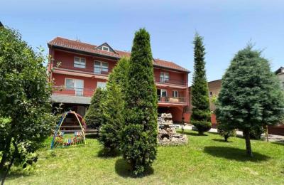 Ringa (Shitet Shtepia ne Rr,Enver Topalli)393/23