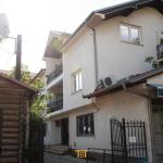 Zyre 430m² për #QIRA në Pejton