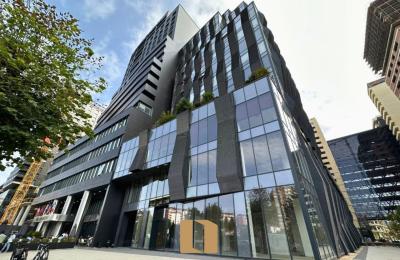 Zyrë Moderne Me Qira Në Icon Tower – 100M² + Terasë!