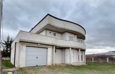 Ringa (Shtepia për Shitje në Nekodim)405/24